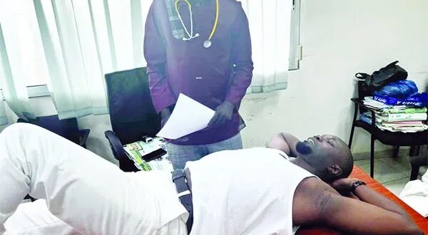 Admis à l’hôpital Principal: Ousmane SONKO est-il un patient ou un prisonnier ?