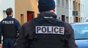 Seine-Saint-Denis: Un homme porteur de couteaux tué par la police