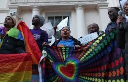 Ghana : Le Parlement réintroduit une loi anti-LGBT+